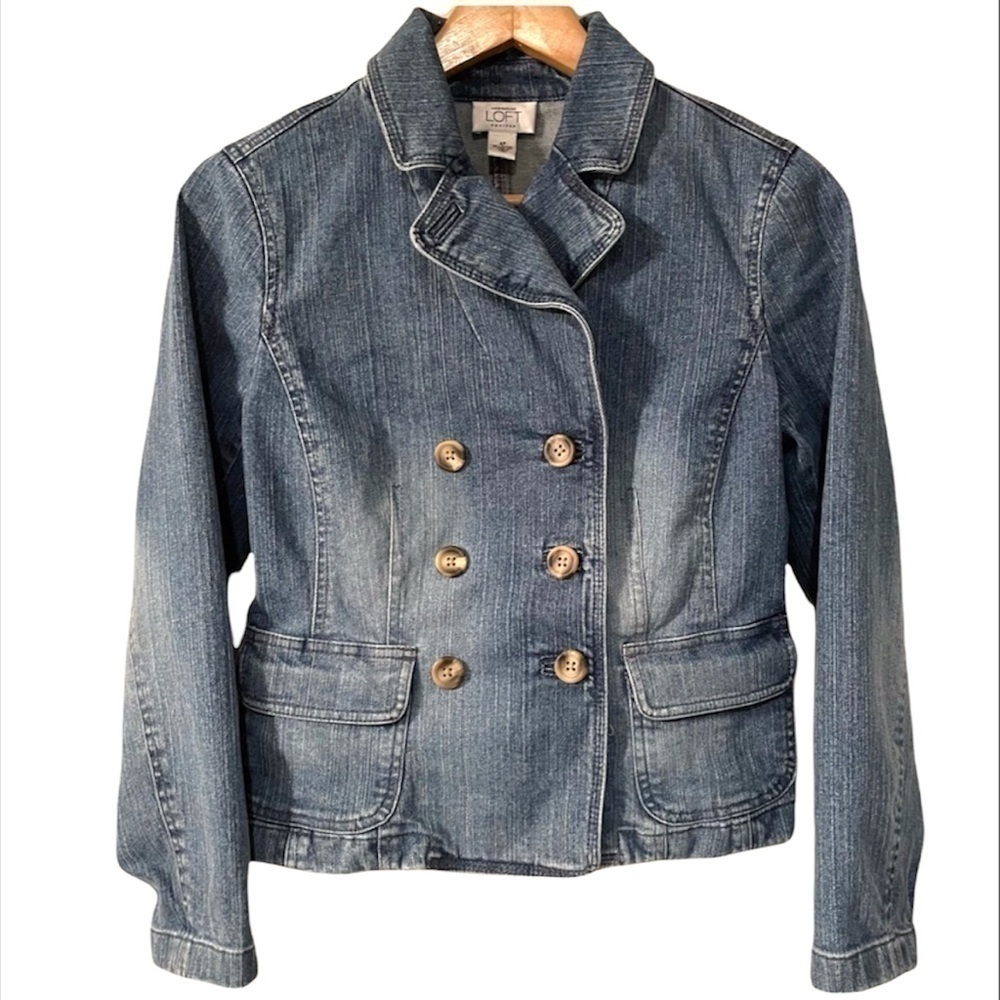 𝅺ANN Taylor Loft |  Denim Peacoat Jacket